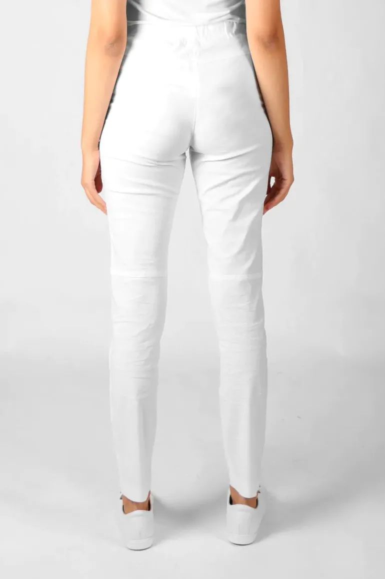 Acrobat Skinny Leg Pant By Verge In White