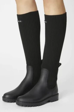 Alerce Gumboot By Unisa In Black