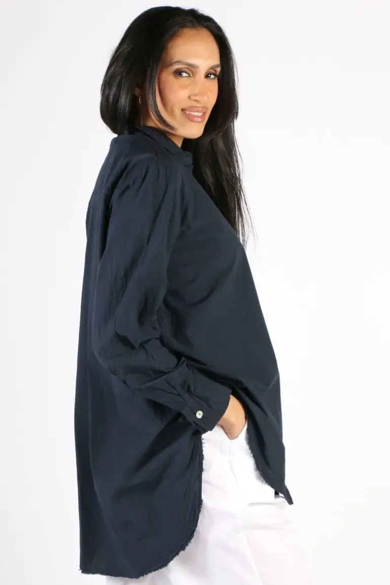 Amici Crinkle Shirt In Navy