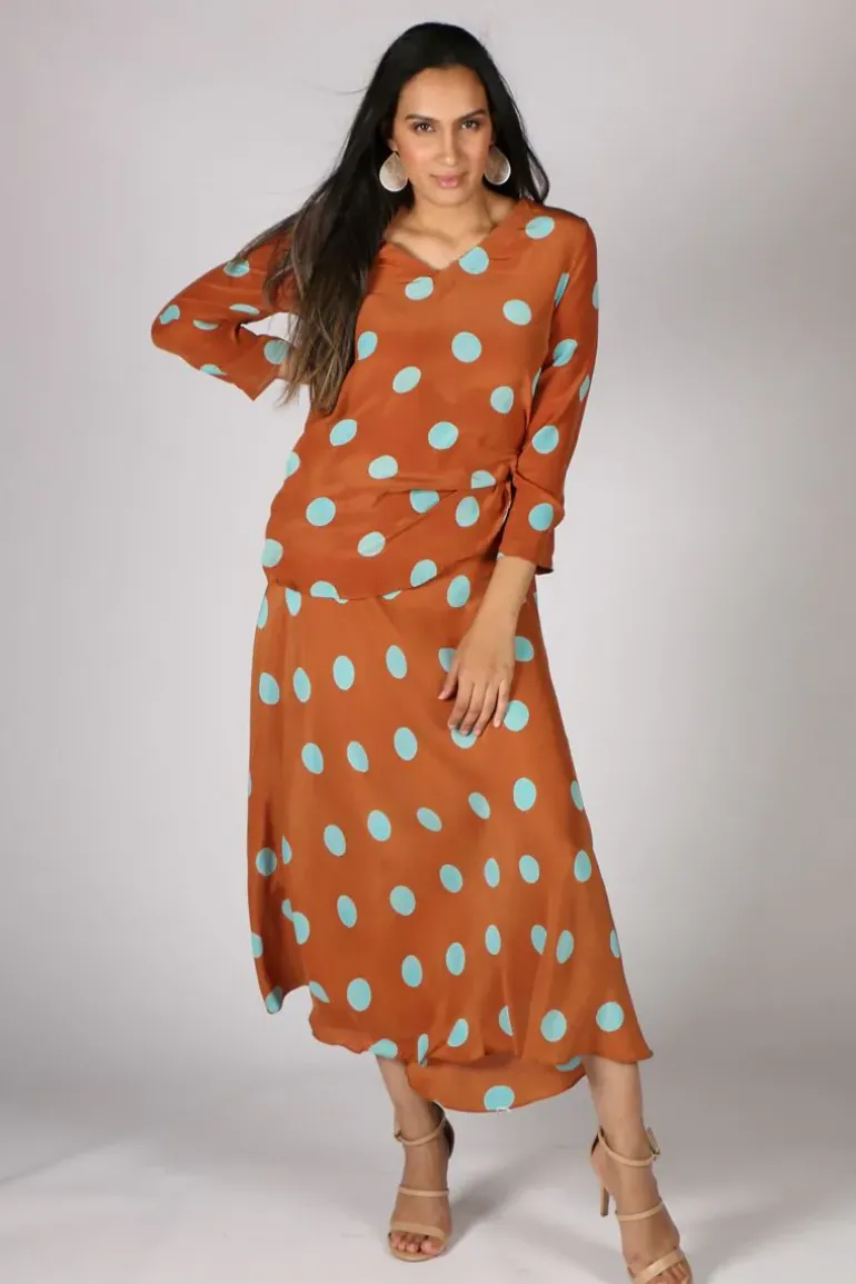 Anupamaa Bias Spot Skirt In Tan