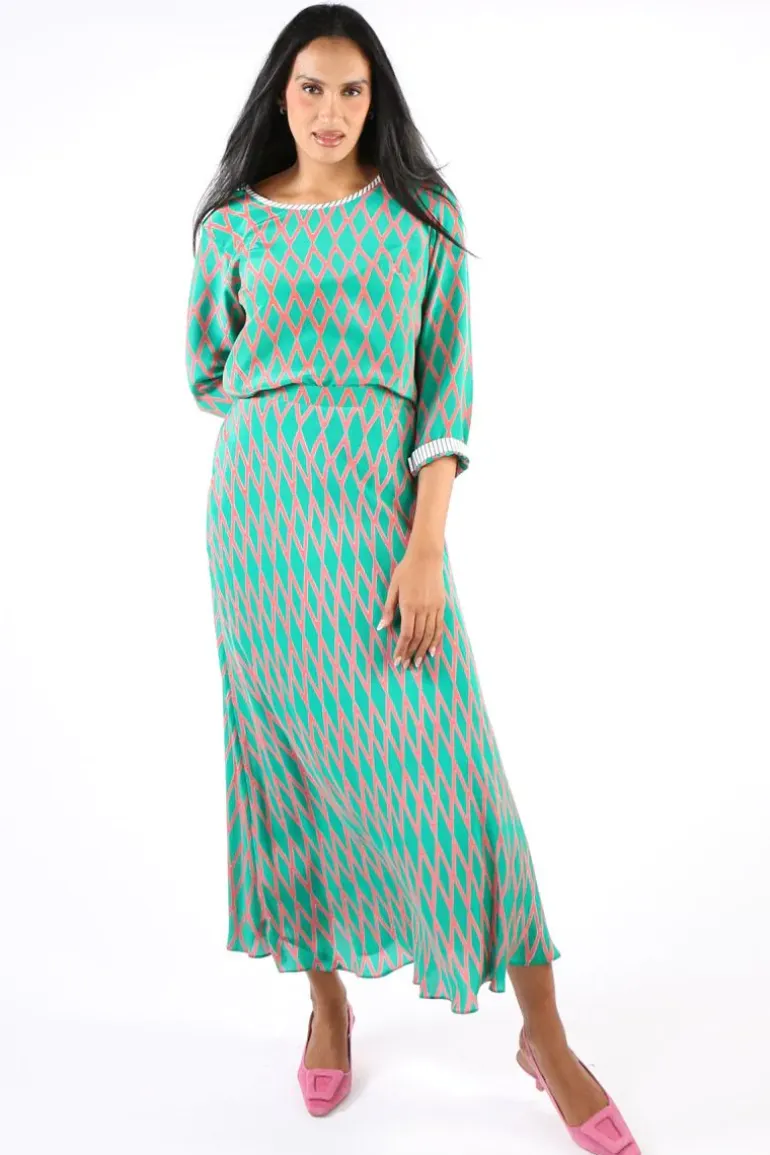 Anupamaa Harlequin Sarine Top In Green