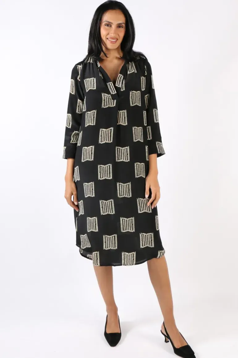 Anupamaa Roma Block Dress In Black