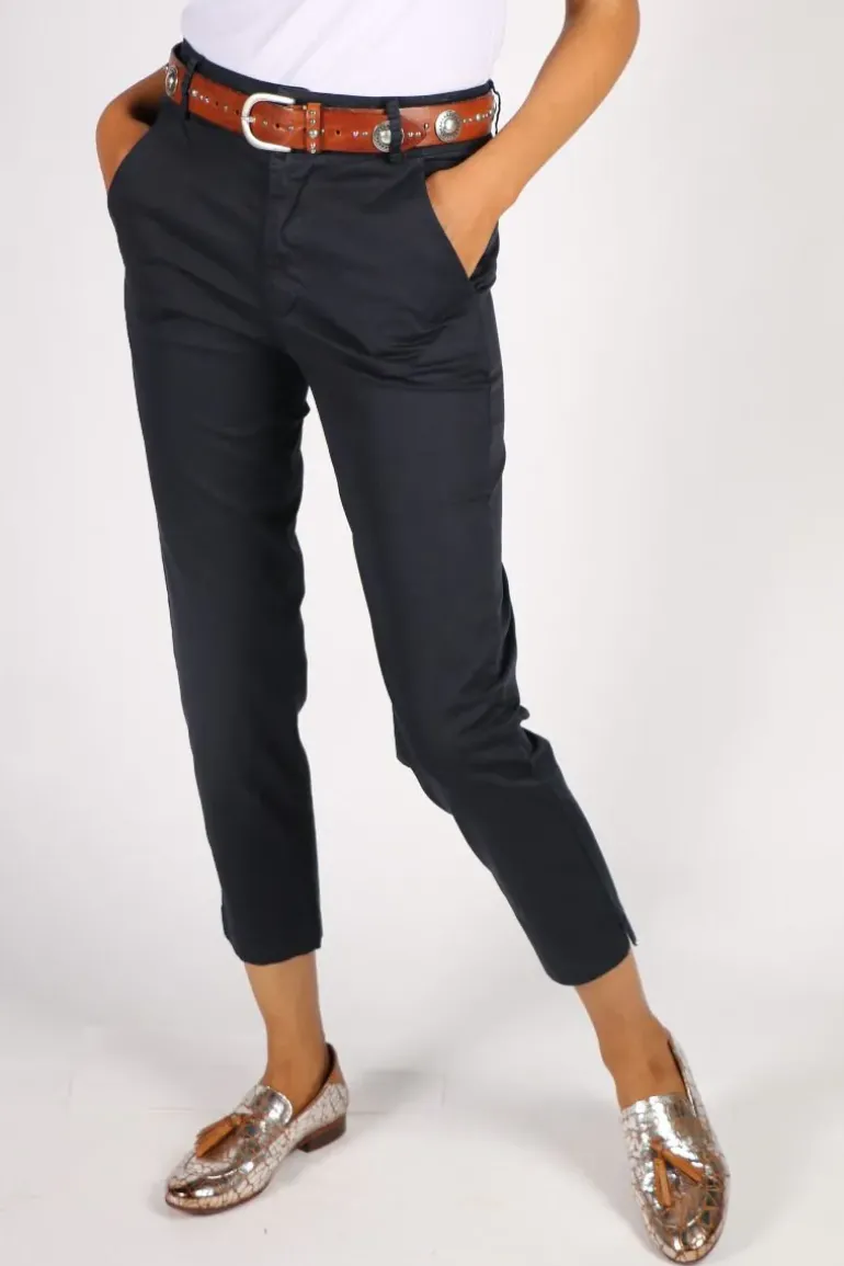 Baci Chinos In Navy