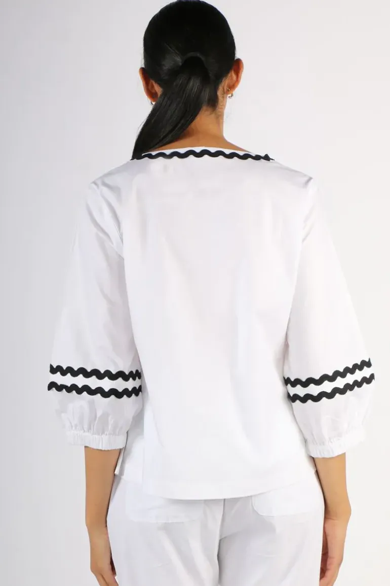 Bagruu Tara Top In White