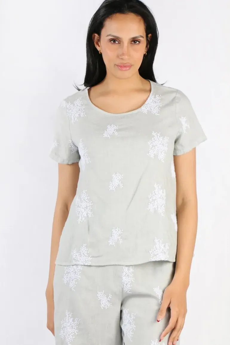 Blueberry Embroidered Top In Pearl