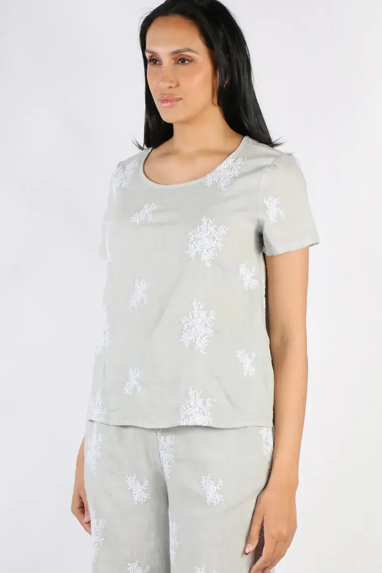 Blueberry Embroidered Top In Pearl