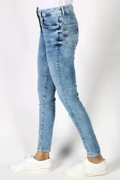Bohemia Boyfriend Jean In Denim