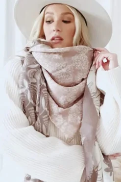 Bohemia Cherry Blossom Wool Scarf In Pink