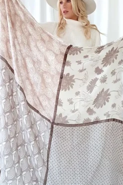 Bohemia Cherry Blossom Wool Scarf In Pink