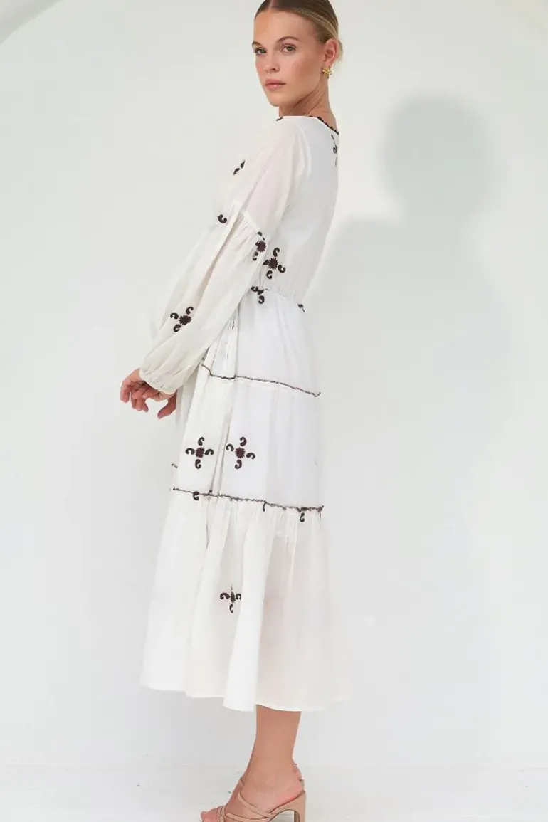 Collectivo Zoe Dress In White
