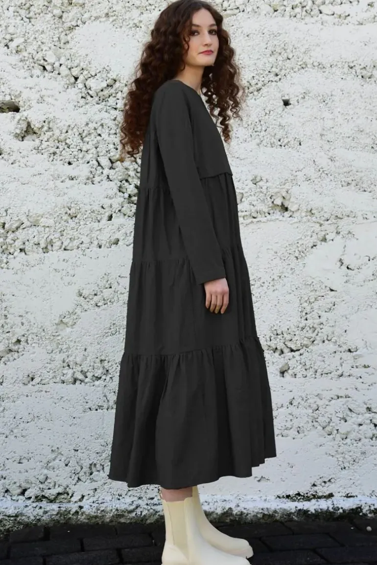 Curate Too Easy Dress In Black