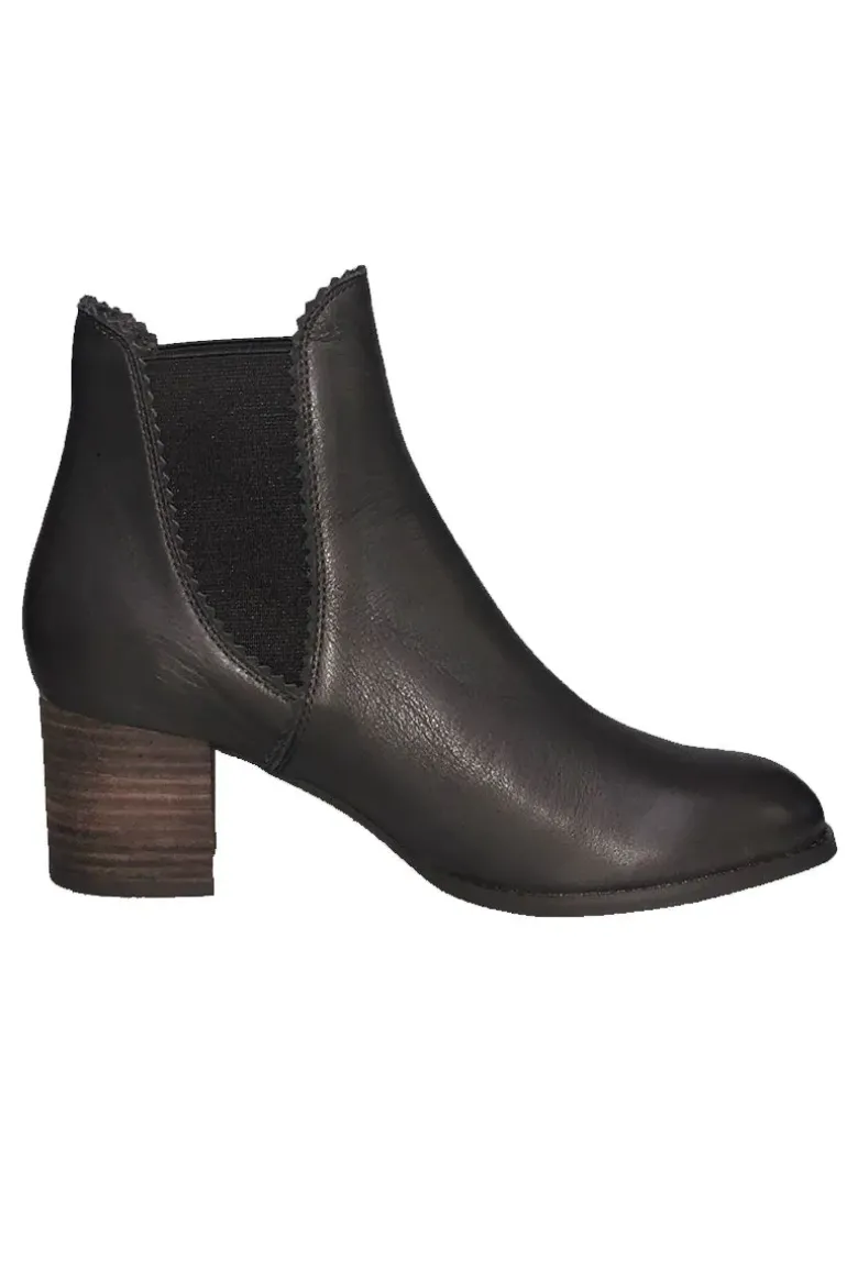 Django & Juliette Sadore Boot In Chocolate