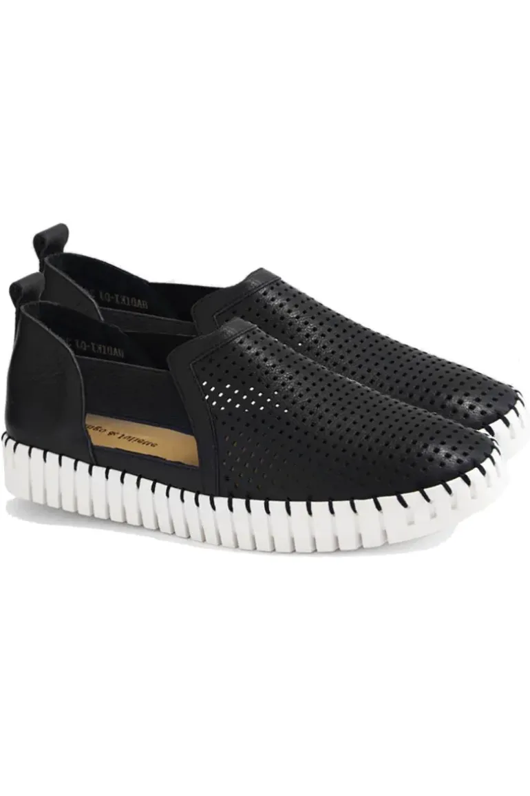 Django And Juliette Habiki Shoe In Black