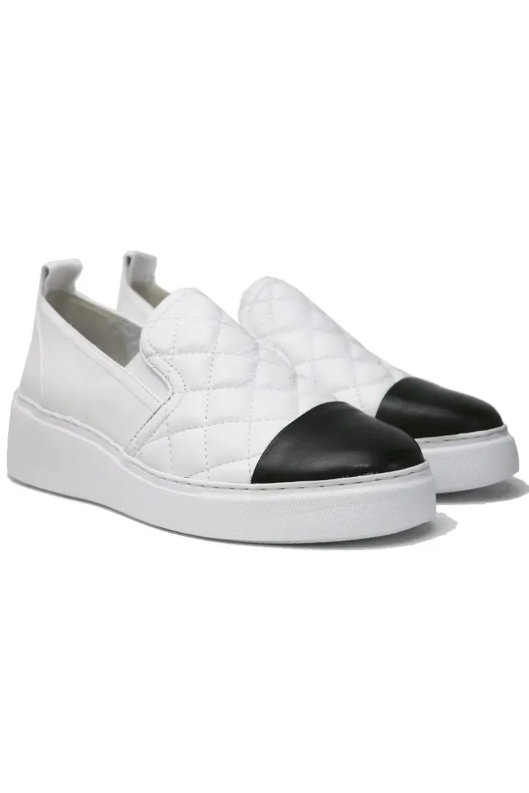 Django And Juliette Yuppy Sneaker In White