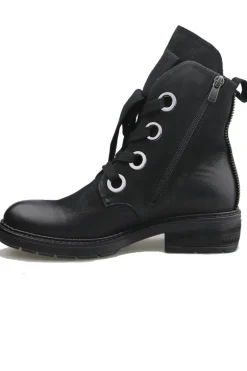 Eyelet Boot By Neo