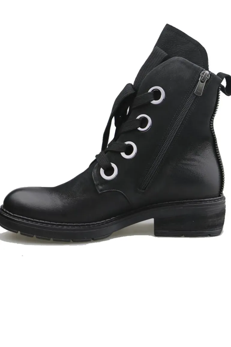 Eyelet Boot By Neo
