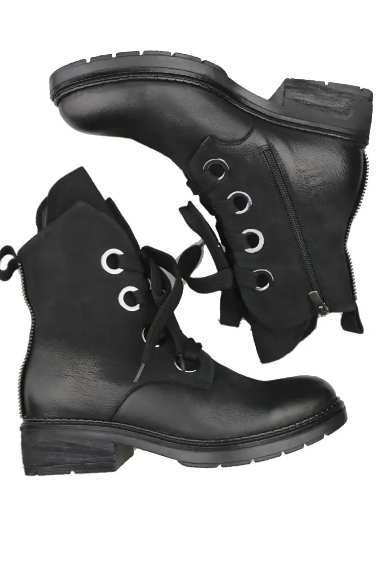 Eyelet Boot By Neo