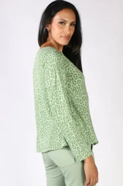 Funky Staff Dolly Leo Tee In Green