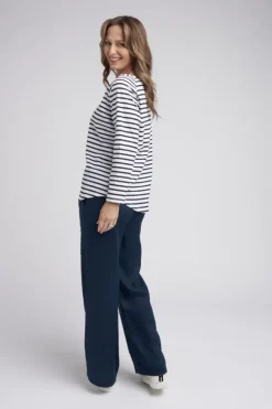 Goondiwindi Cotton Delilah Tee In Navy