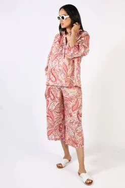 Goondiwindi Cotton Paisley Cropped Pant In Raspberry