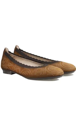 Hispanitas Stud Basil Ballet Pump In Tan