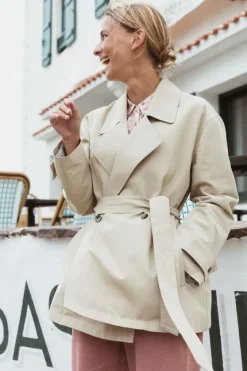Indi & Cold Classic Gabardine Jacket In Beige