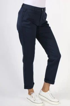 Indi & Cold Straight Chino In Navy