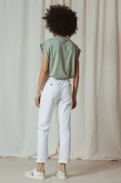 Indi & Cold Straight Classic Chino In White