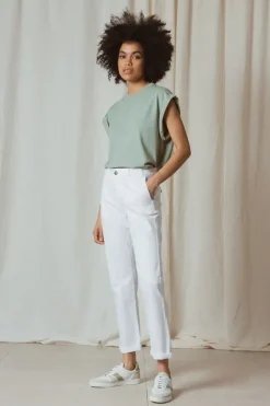 Indi & Cold Straight Classic Chino In White