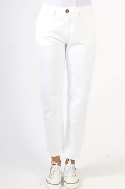 Indi & Cold Straight Classic Chino In White