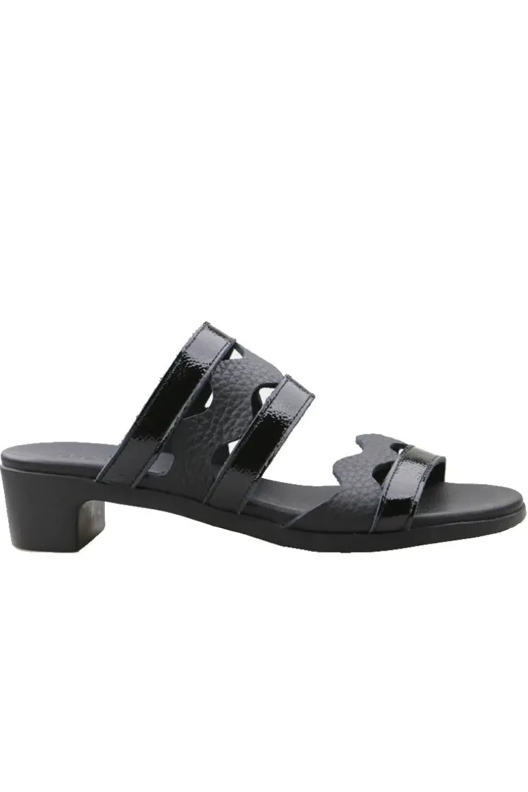 Kisawa Slide By Arche In Black