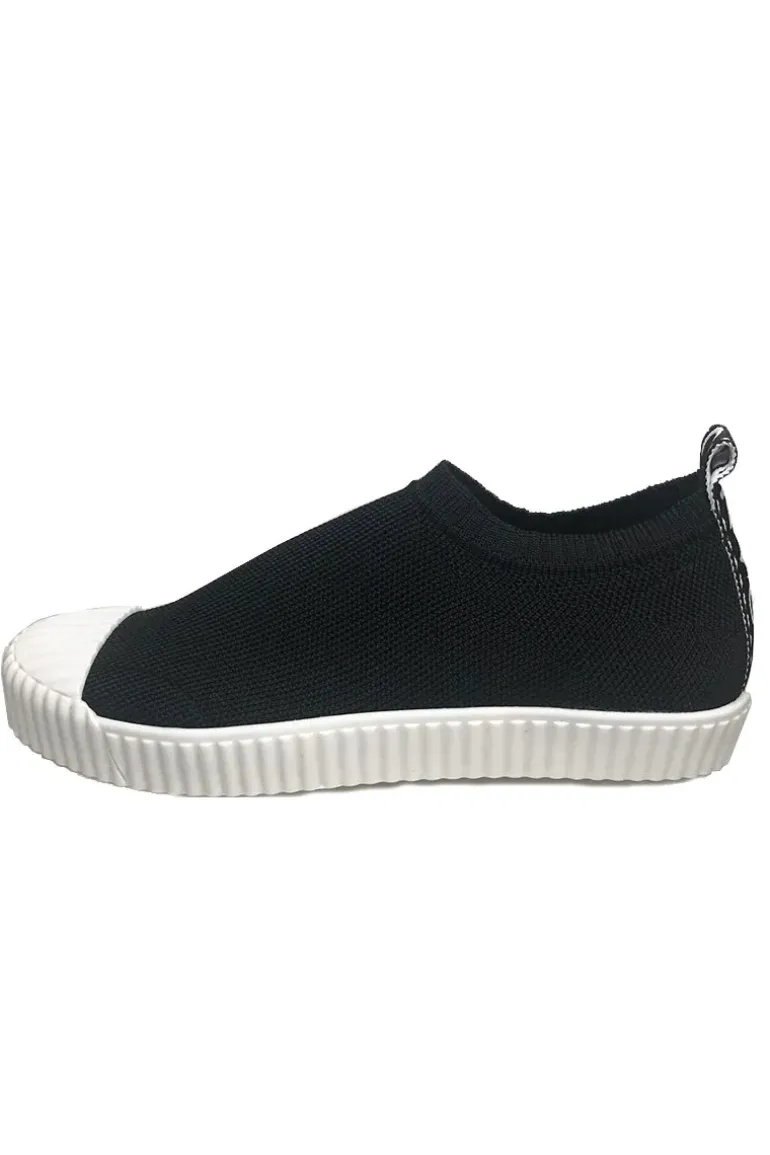 Knitted Sand Shoe By Carrano In Black