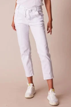 Lania Boyfriend Jean In White