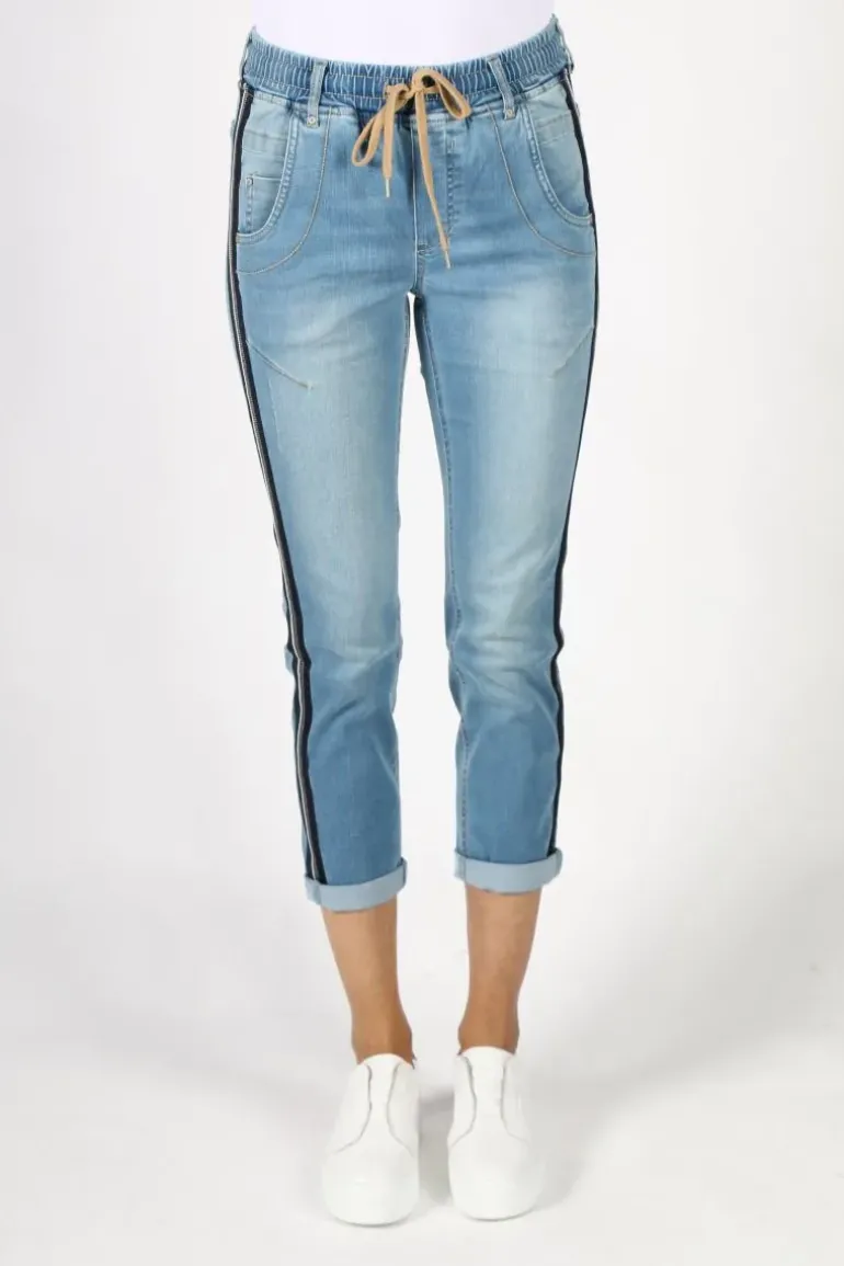 Lania Boyfriend Jean In Wash