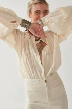 Maison Hotel Alberta Shirt In Bone