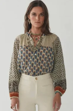 Maison Hotel Paloma Blouse In Blue