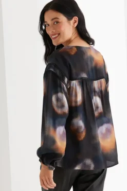 Marco Polo Long Sleeve Gathered Shirt In Print