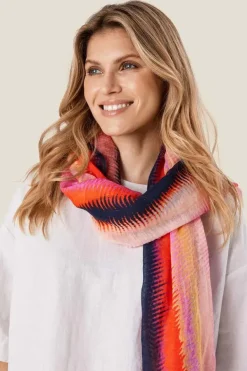 Masai Armoni Scarf In Pink