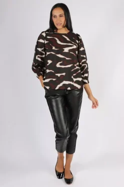 Masai Brisa Printed Top In Coffee