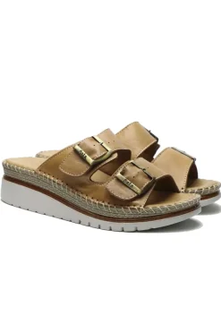 Oasis Wedge Sandal By Sala In Coconut