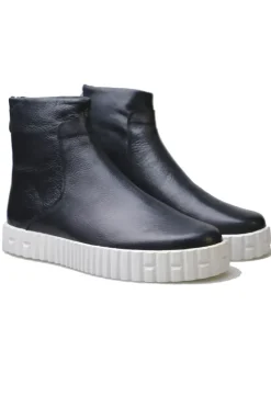 Osh Boot By Django & Juliette In Navy And White
