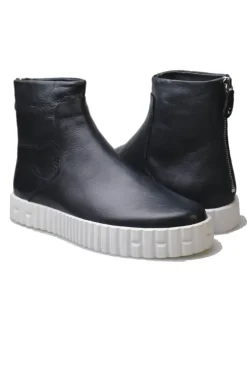 Osh Boot By Django & Juliette In Navy And White