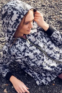 Paqme Crop Raincoat In Tie Dye