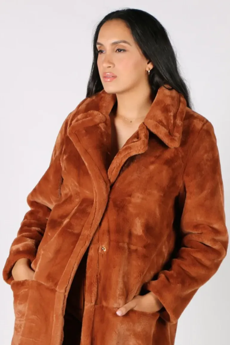 Paz Torras Classic Faux Fur Coat In Tan