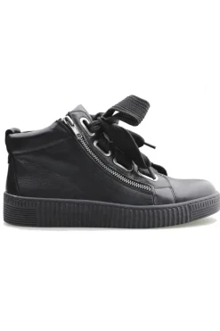 Thendo Sneaker By Django & Juliette In Black