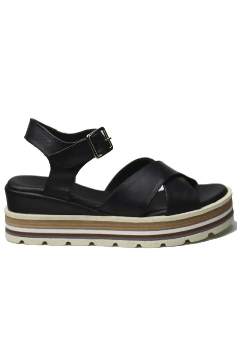 Thyme And Co Tinana Sandal In Black
