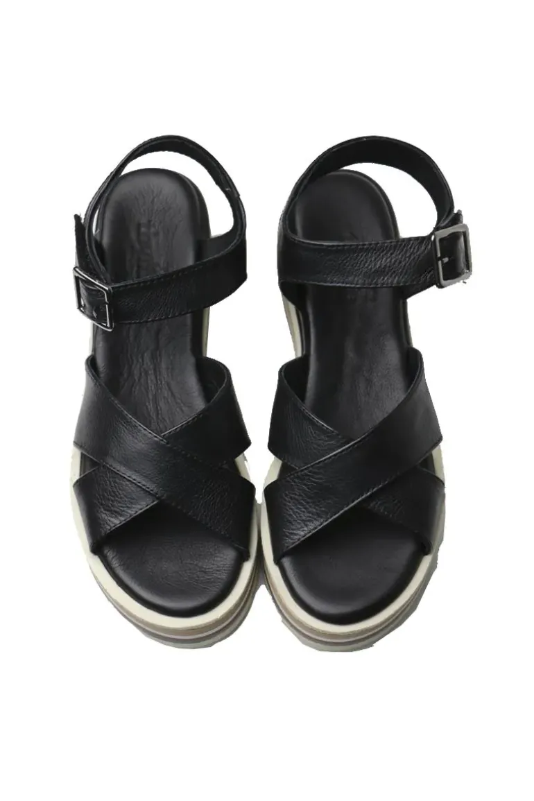 Thyme And Co Tinana Sandal In Black