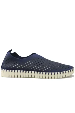 Tulip Flat By Ilse Jacobsen In Navy