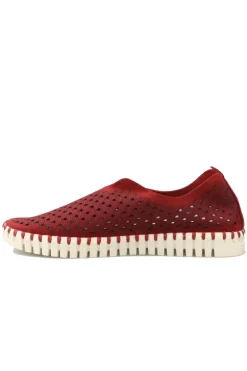 Tulip Flat By Ilse Jacobsen In Deep Red