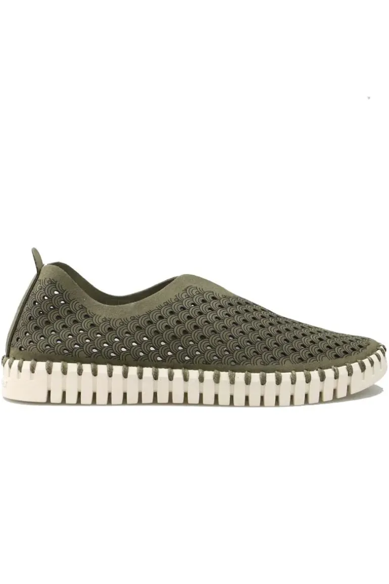 Tulip Flat By Ilse Jacobsen In Olive